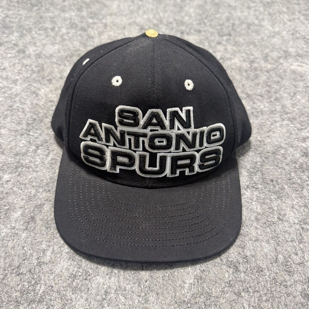 Vintage Adidas San Antonio Spurs 2014 NBA Champions Snapback Hat Cap Black